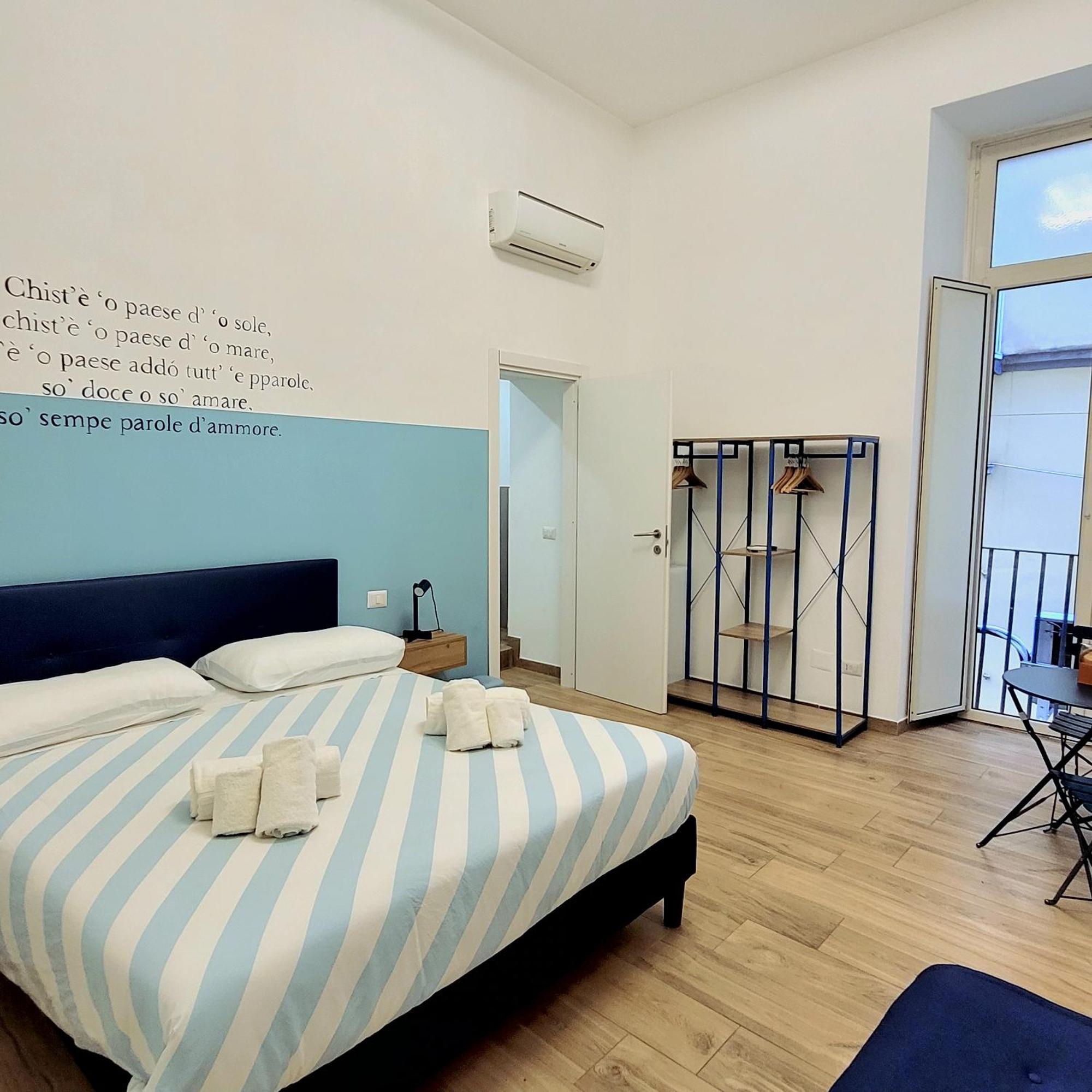 Le Stanze Del Poeta Libero Bovio Guest house